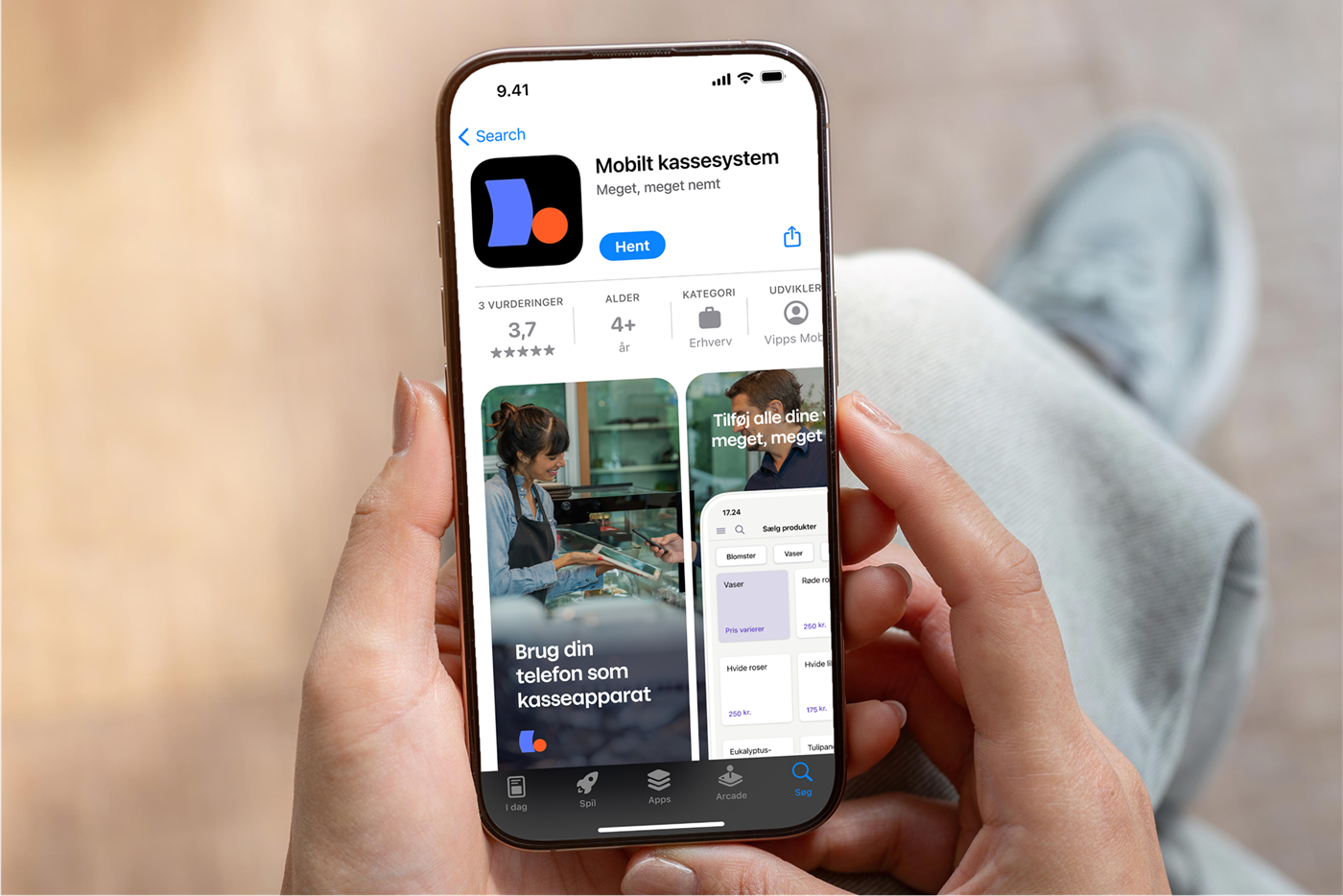 Billede der viser appen 'Mobilt kassesystem' fra MobilePay i App Store på en telefon