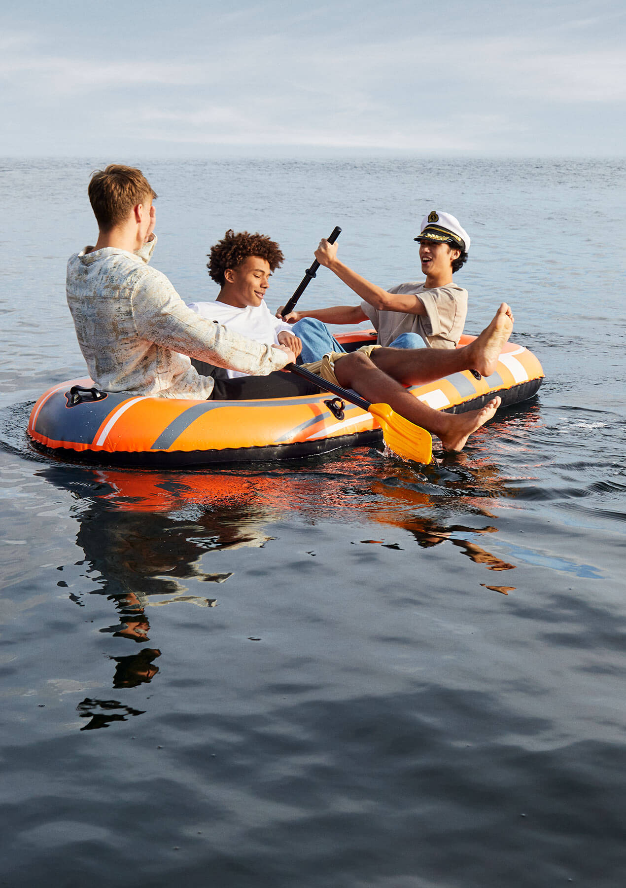 Friends in a boat.